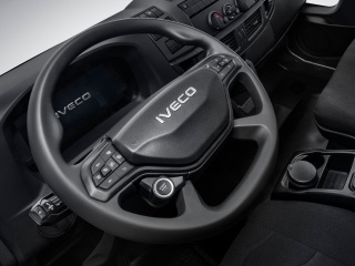 Volante e comandi di nuova concezione